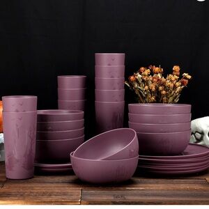Mainstays 30-Piece Plastic Etched Haunted House Dinnerware Set, Purple